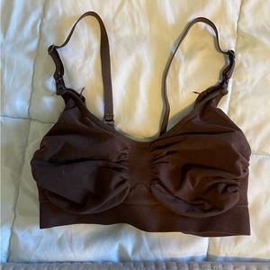 SKIMS NURSING BRA
